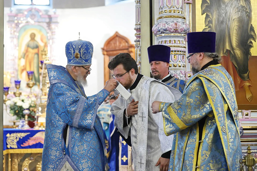 Архиерейское богослужение в Тихвинском храме Ногинска